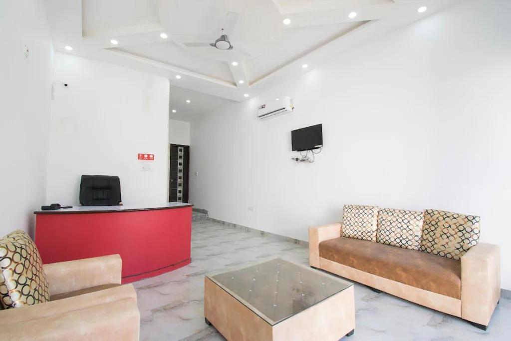 Airport Hotel Prince Palace By Byobhotels Nueva Delhi Exterior foto