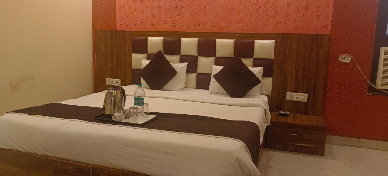 Airport Hotel Prince Palace By Byobhotels Nueva Delhi Exterior foto